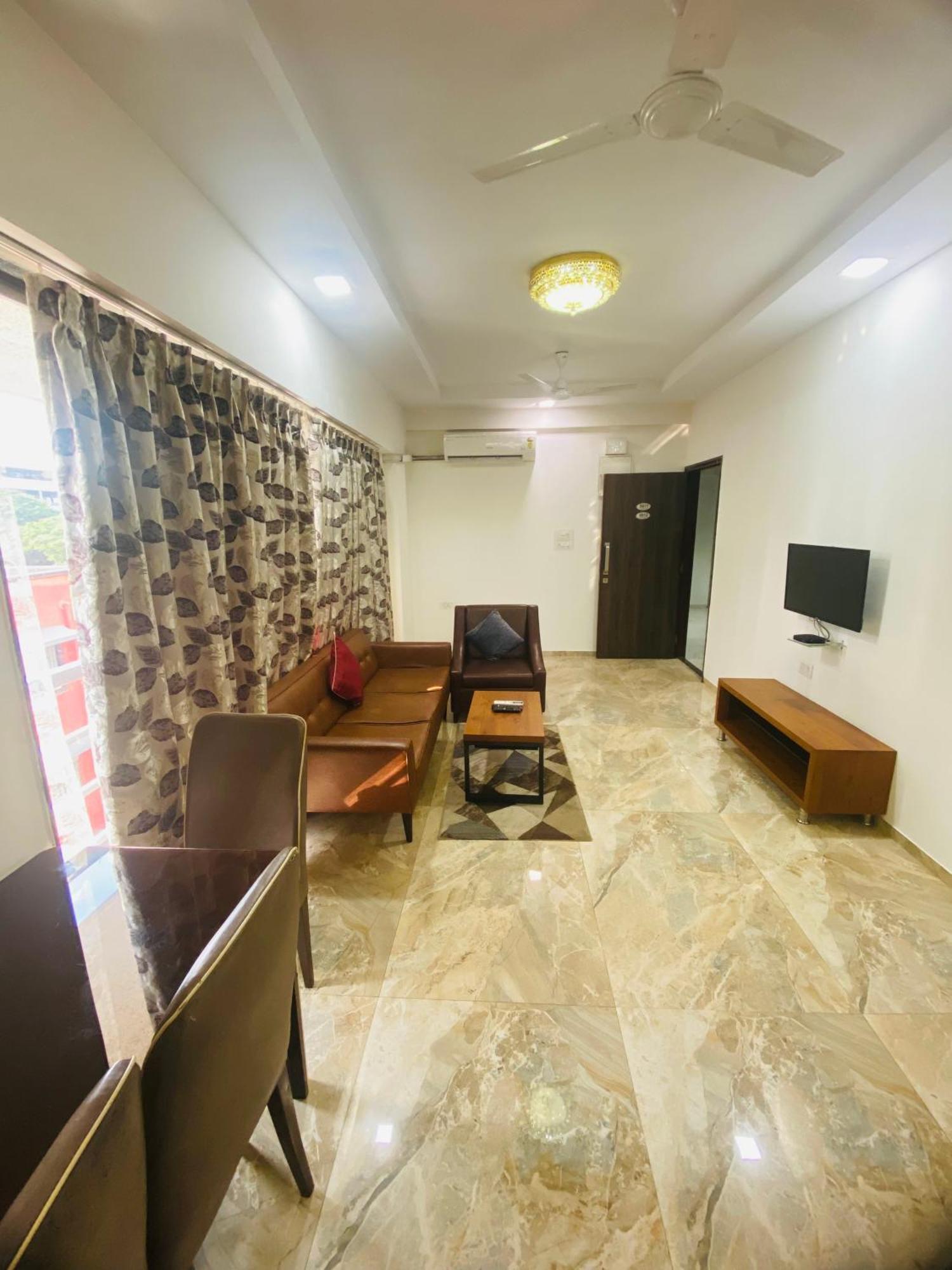 Mumbai House Luxury Apartments Santacruz East, Mumbai Exterior foto