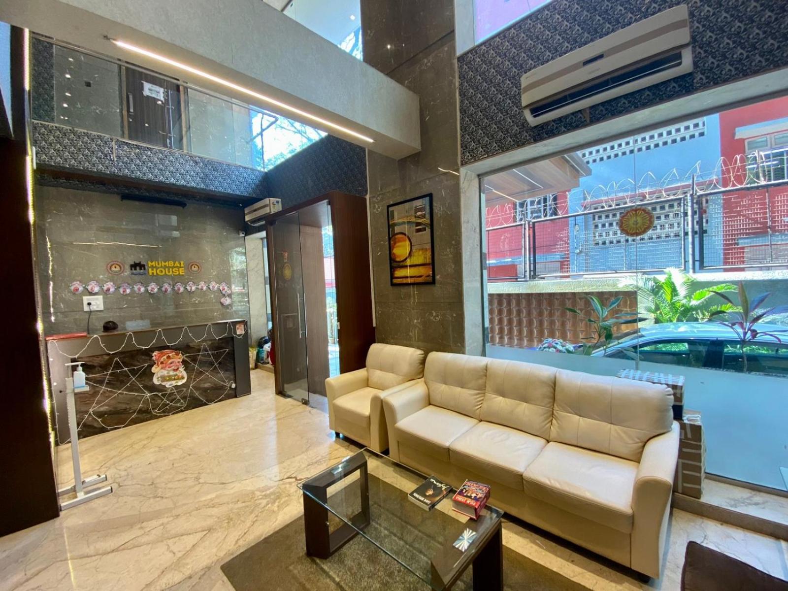 Mumbai House Luxury Apartments Santacruz East, Mumbai Exterior foto