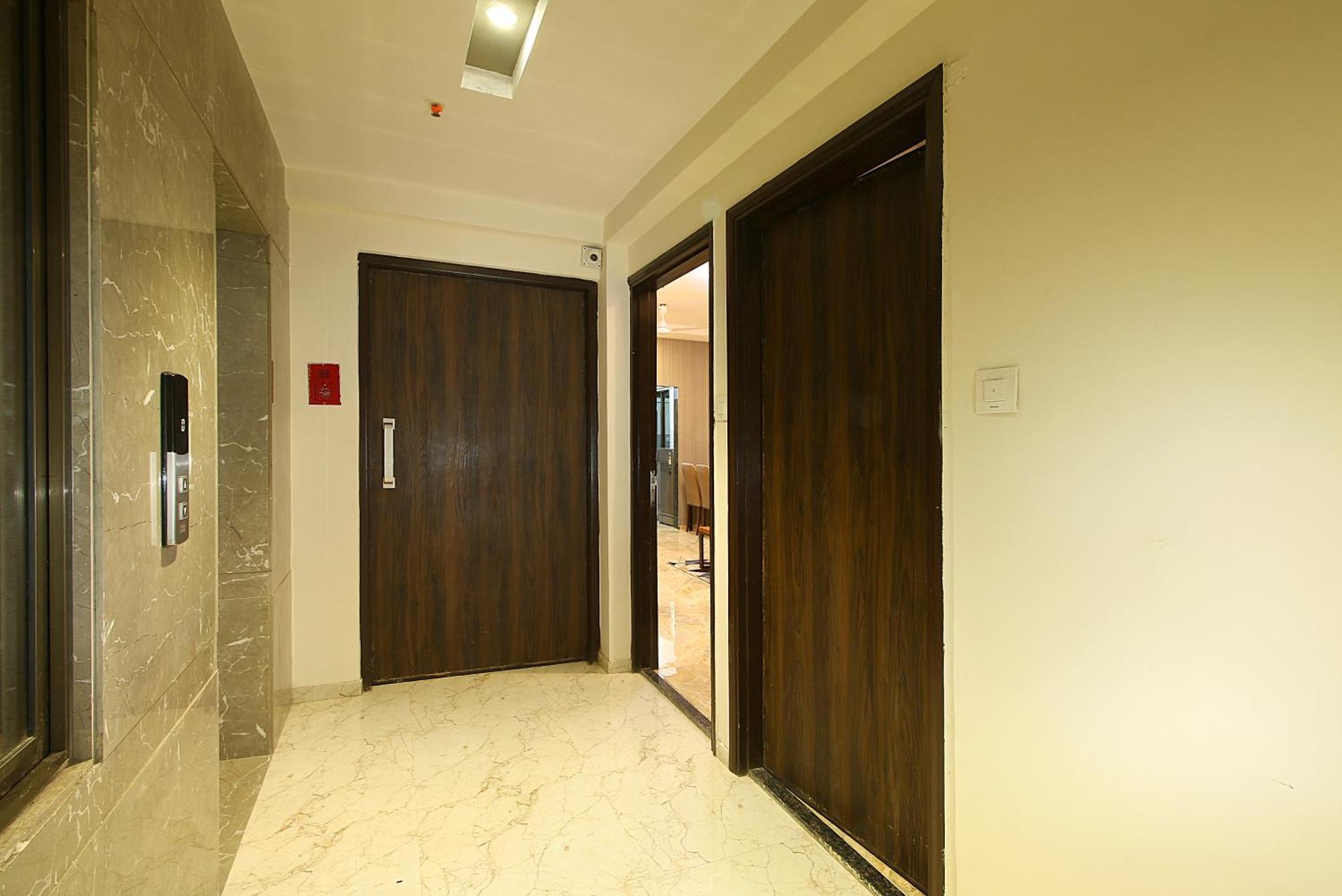Mumbai House Luxury Apartments Santacruz East, Mumbai Exterior foto