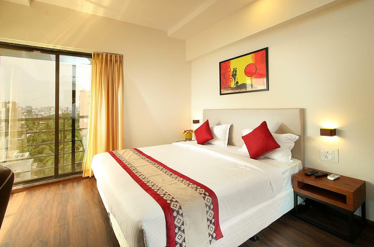 Mumbai House Luxury Apartments Santacruz East, Mumbai Exterior foto
