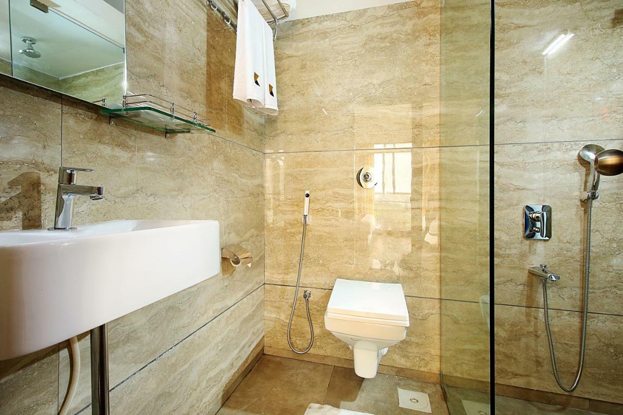 Mumbai House Luxury Apartments Santacruz East, Mumbai Exterior foto